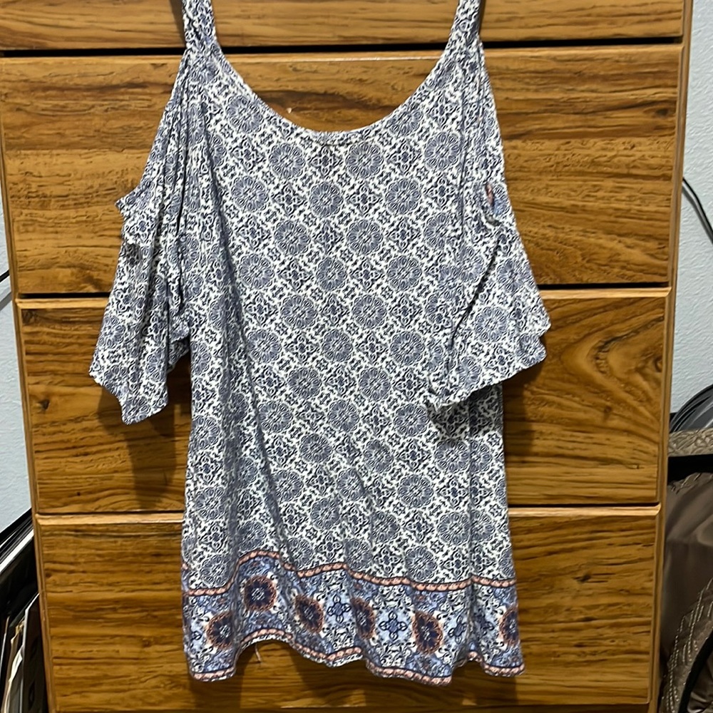 Cold shoulder top